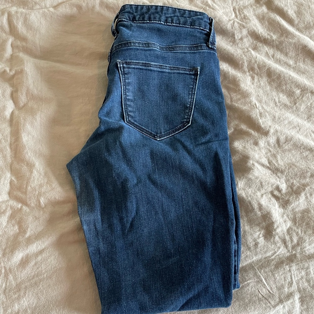 Universal Thread Jeans